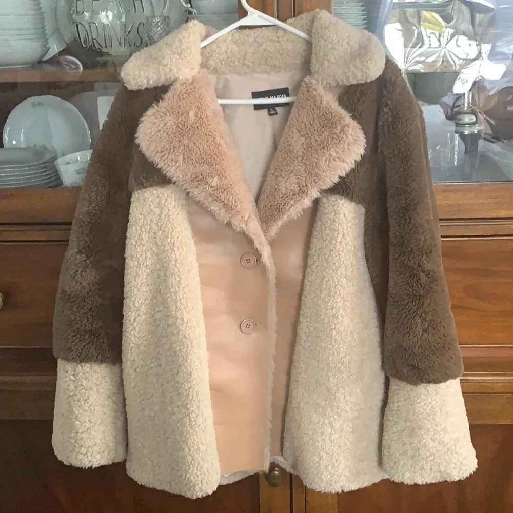 Coat - Picture 3 of 5